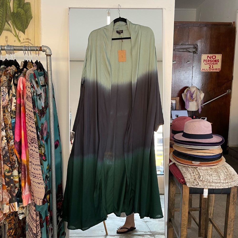 Raag Ombre Robe - Picture 2 of 2